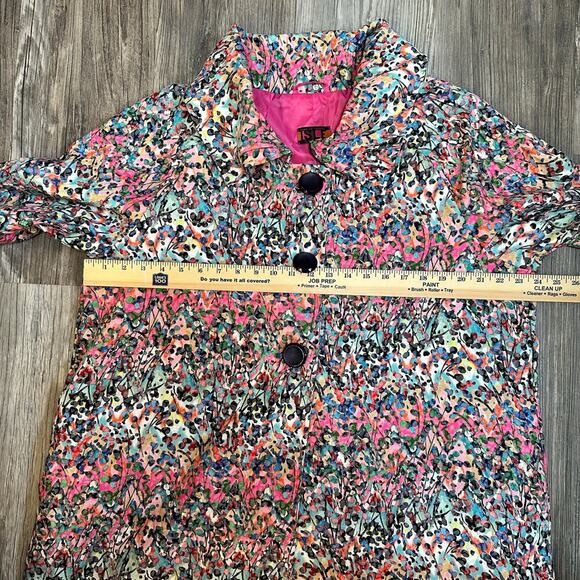 Colorful Abstract Print 3/4 Bell-Sleeve Jacket – ISLE by Melis‎ Kozan Design - Picture 8 of 12